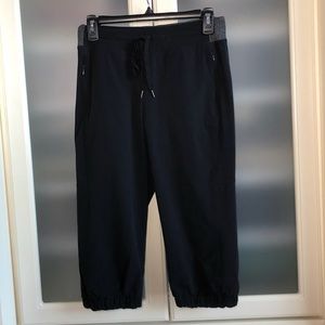 Women’s Stretch Nylon Athletic Capris